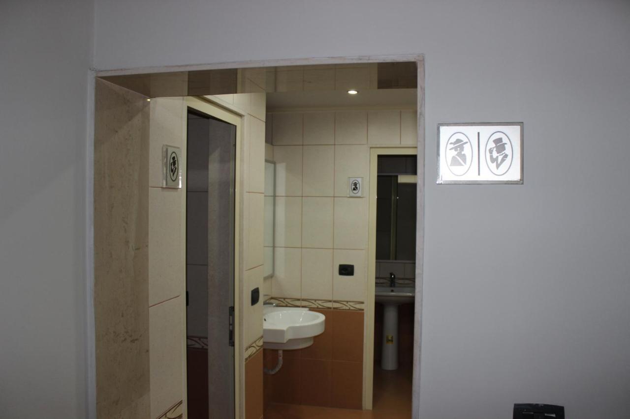 Luander Hotel Tiranë Eksteriør bilde