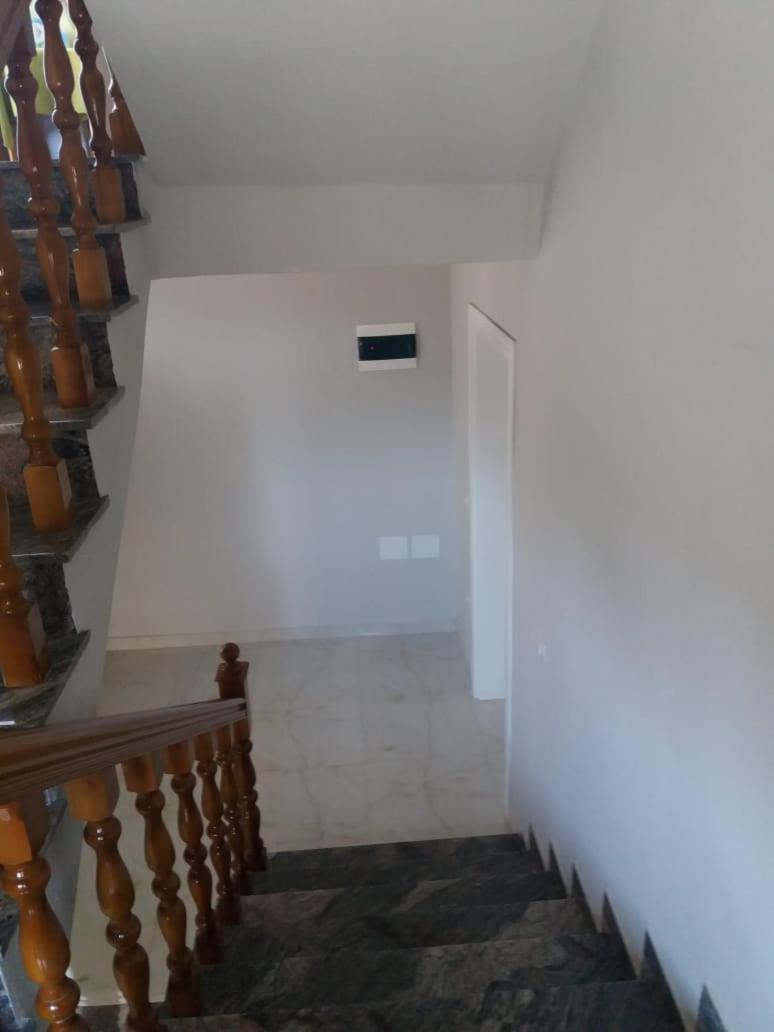 Luander Hotel Tiranë Rom bilde