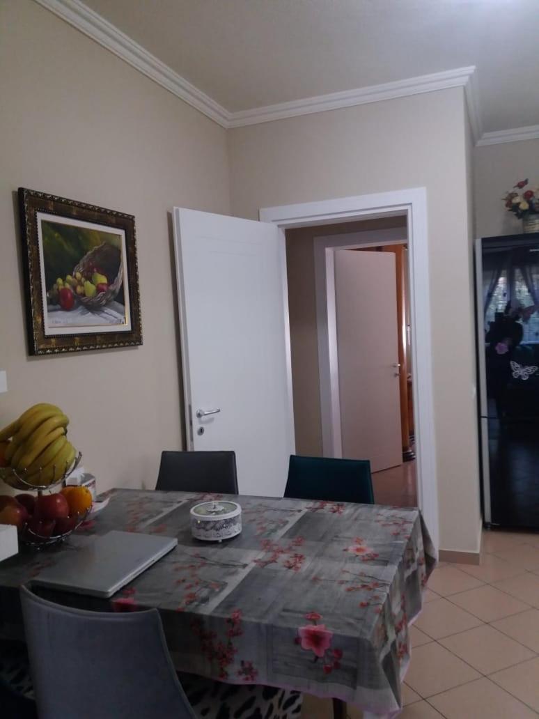 Luander Hotel Tiranë Rom bilde